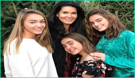 Angie Harmon Age 46 Found A New Boyfriend | Family Detail - Ex-Husband and Daughters