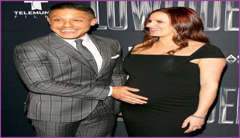 Theo Rossi Wife, Married, Divorce, Kids, Wife Pregnant, New Baby, Girlfriend, Net Worth
